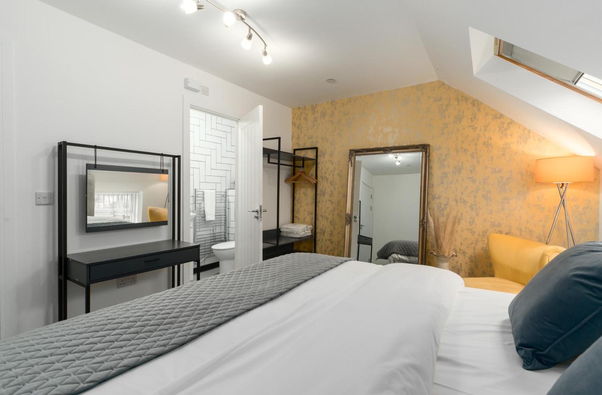 Nottage House Premier Apartments Cardiff Room photo