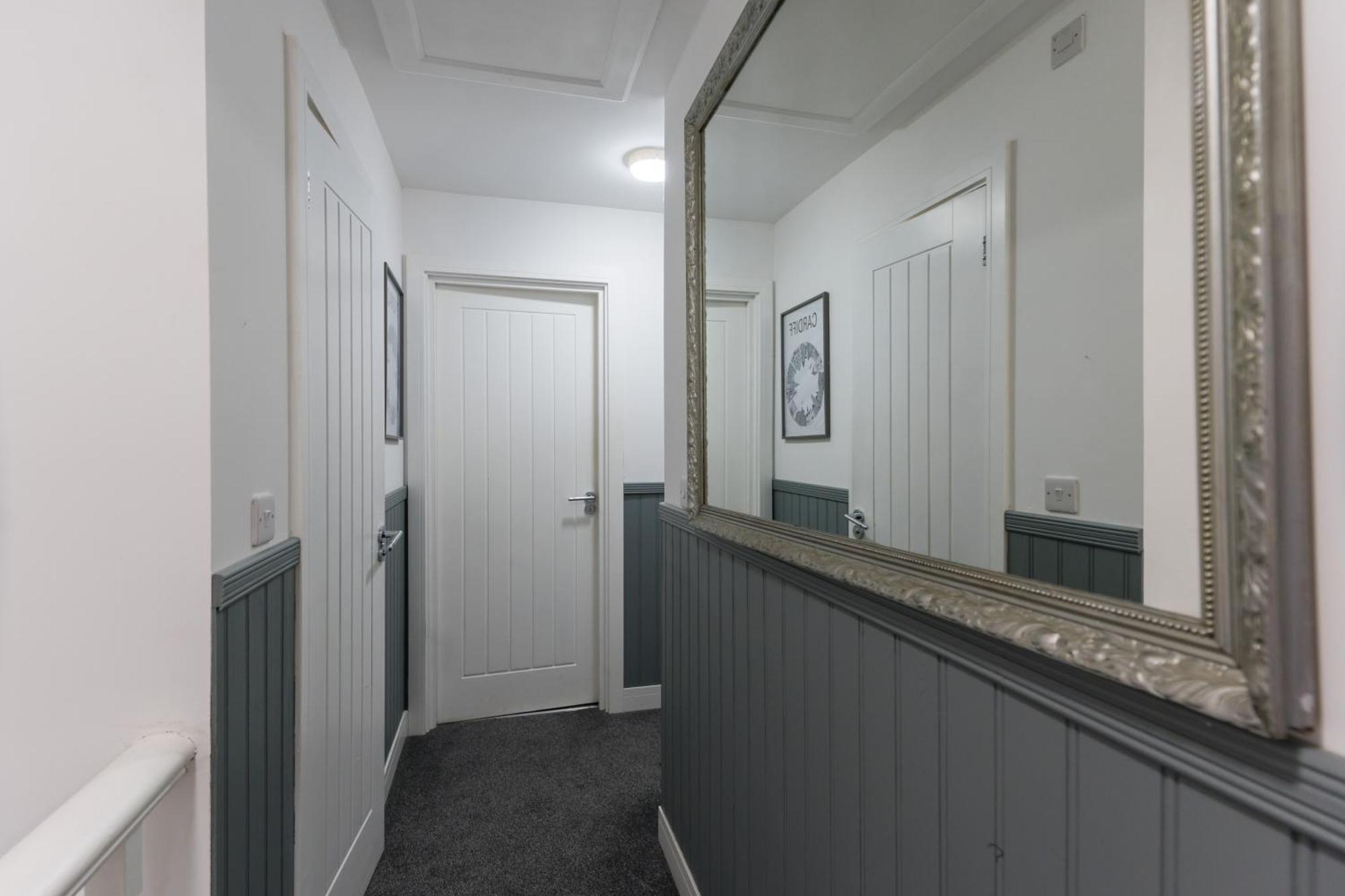 Nottage House Premier Apartments Cardiff Room photo